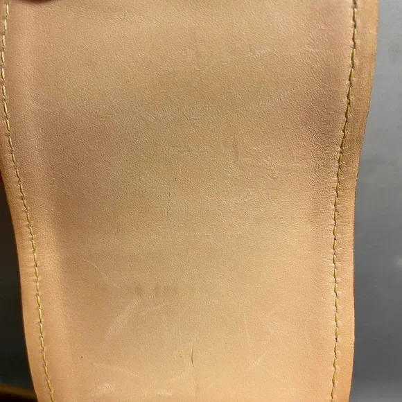 Louis Vuitton Purse - Picture 9 of 16